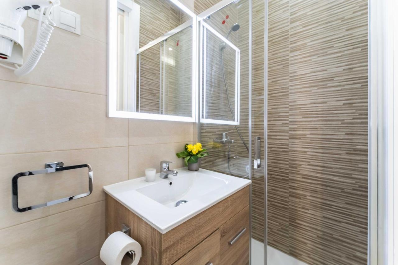 Exclusive Luxury Apartment In Central Madrid Extérieur photo